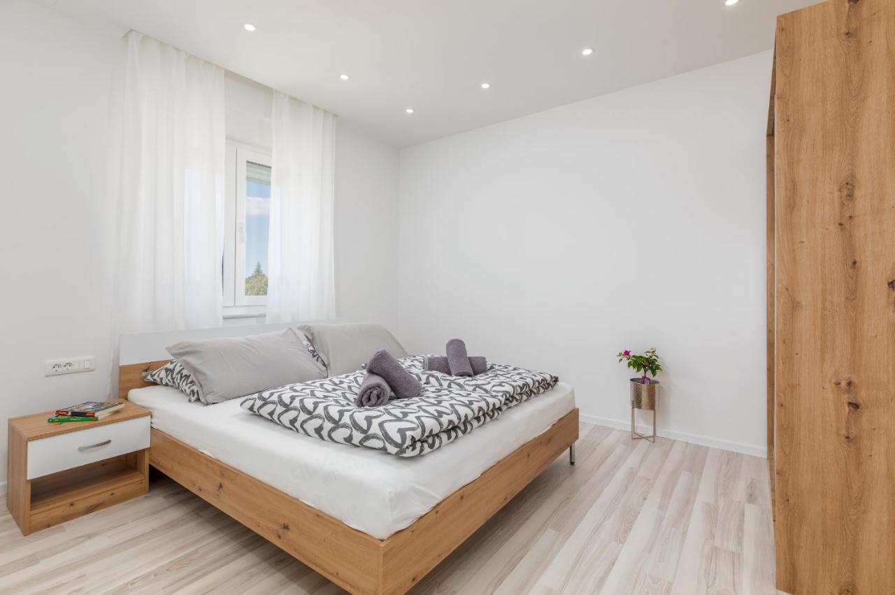 Apartman Knezevic A Fažana Exterior foto