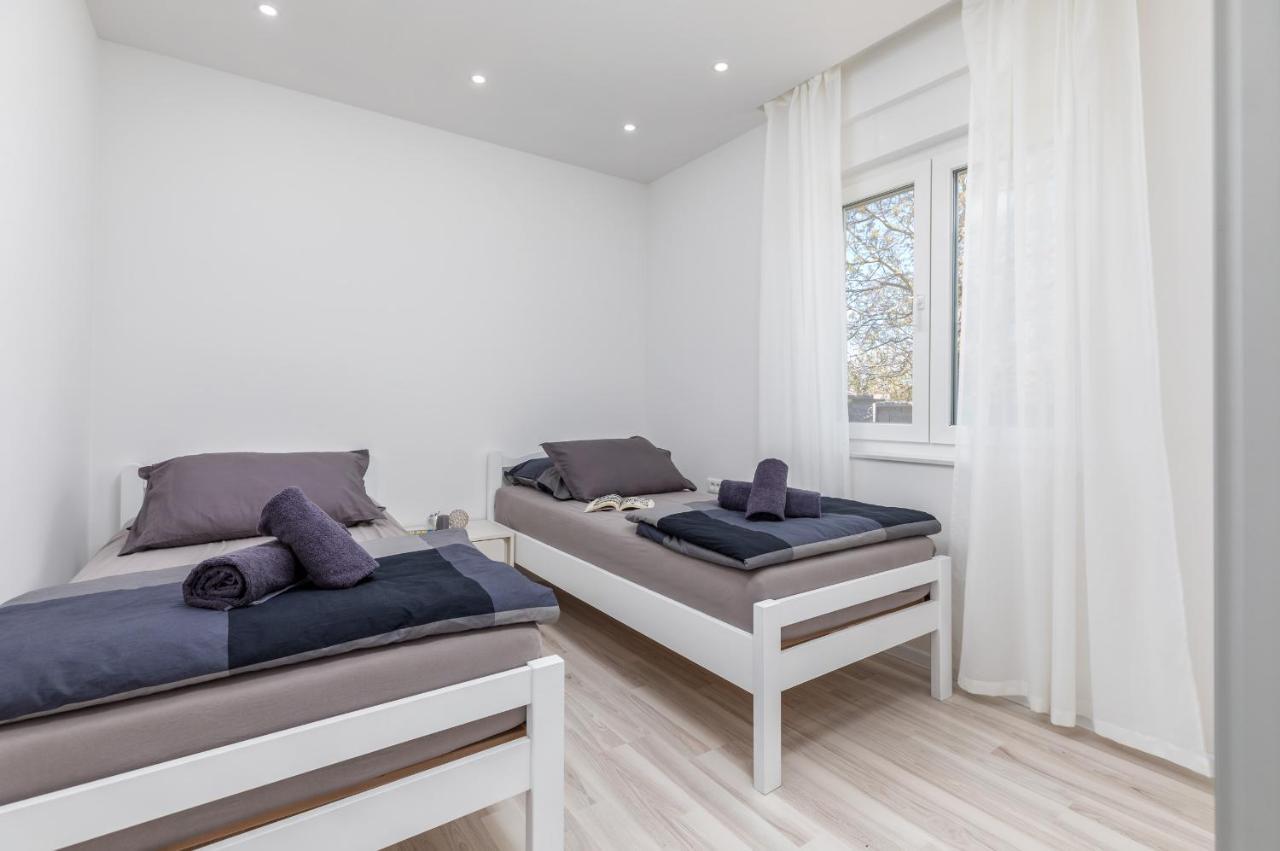 Apartman Knezevic A Fažana Exterior foto